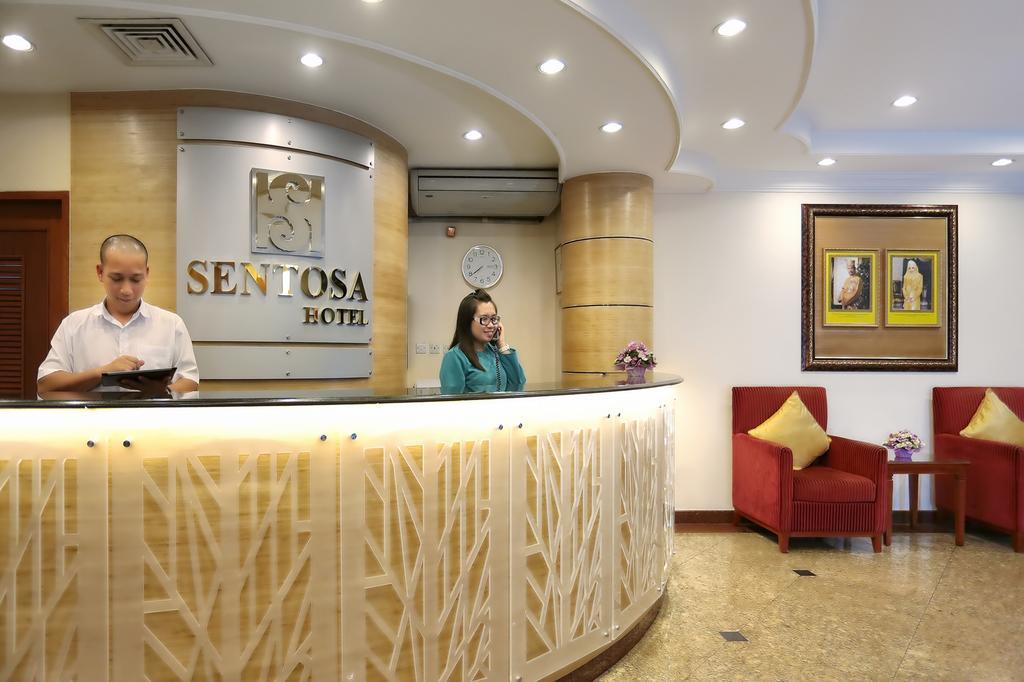 Hotel Sentosa Kuala Belait Eksteriør bilde